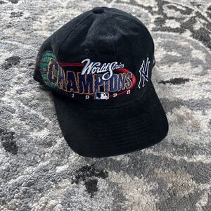 Vintage New York Yankees 1998 World Series Champions Embroidered SnapBack Hat